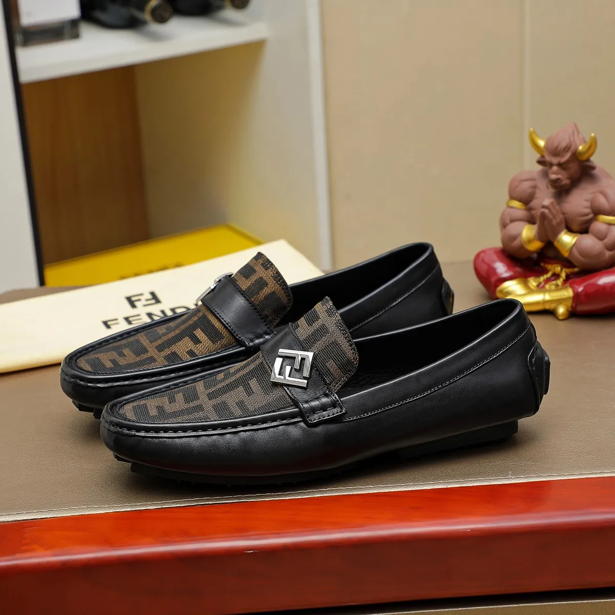 Men's shoes💰380💰💰[FENDI-FENDI] Classic new men's casual slip-on shoes🇨🇳Counter quality, original 1:1 high-quality workmanship💯The upper is made of imported first-layer cow Leather, 🐷leather lining, fashionable lazy beanie design 🌴casual Loaf style, with original raw rubber wear-resistant outsole 🌾definitely high-end and classy, only for drivers 🍀A must-have for trendy men, @@optional! 🍓Code number 38-44 (45🉑️customized, non-refundable and non-exchangeable)